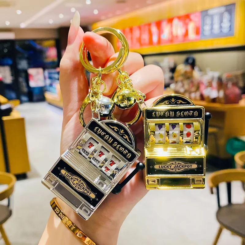 🎰 LuckySpin Mini Slot Machine Keychain - Image 3