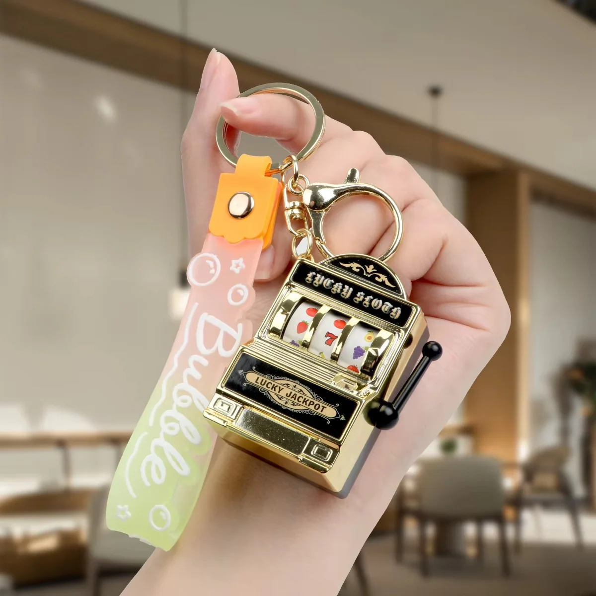 🎰 LuckySpin Mini Slot Machine Keychain - Image 4