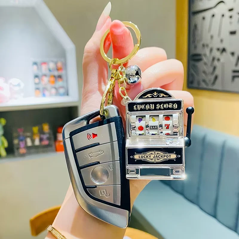 🎰 LuckySpin Mini Slot Machine Keychain - Image 5