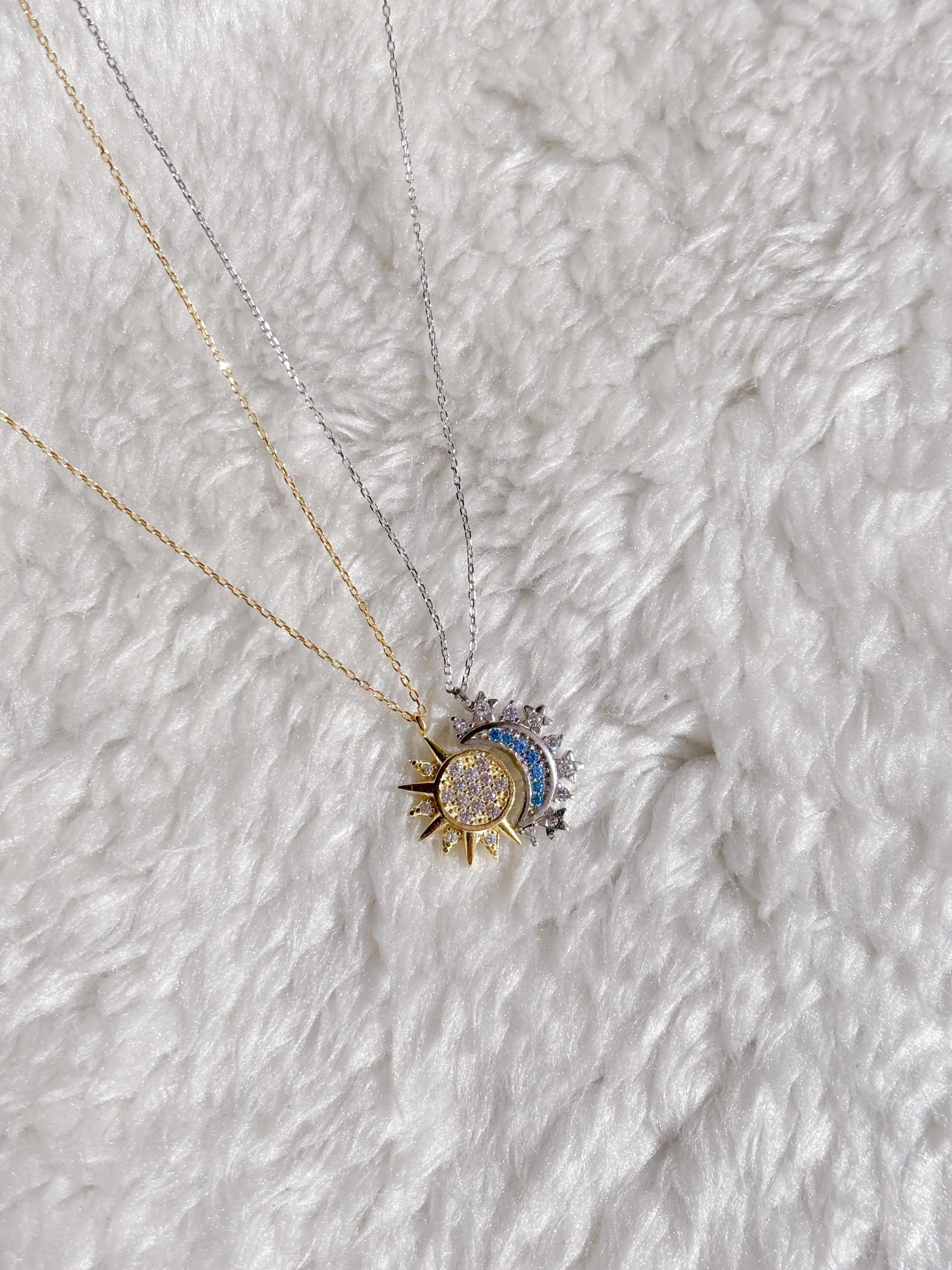 2 in 1 Moon and Sun Necklace - Image 4