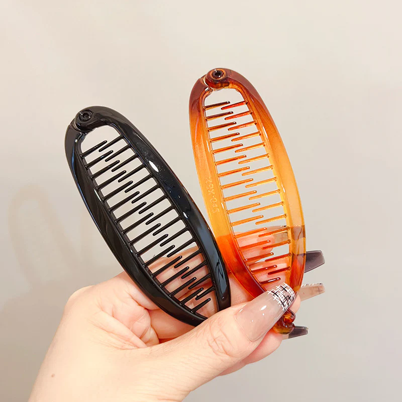 Classic Banana Hair Clip - Image 4