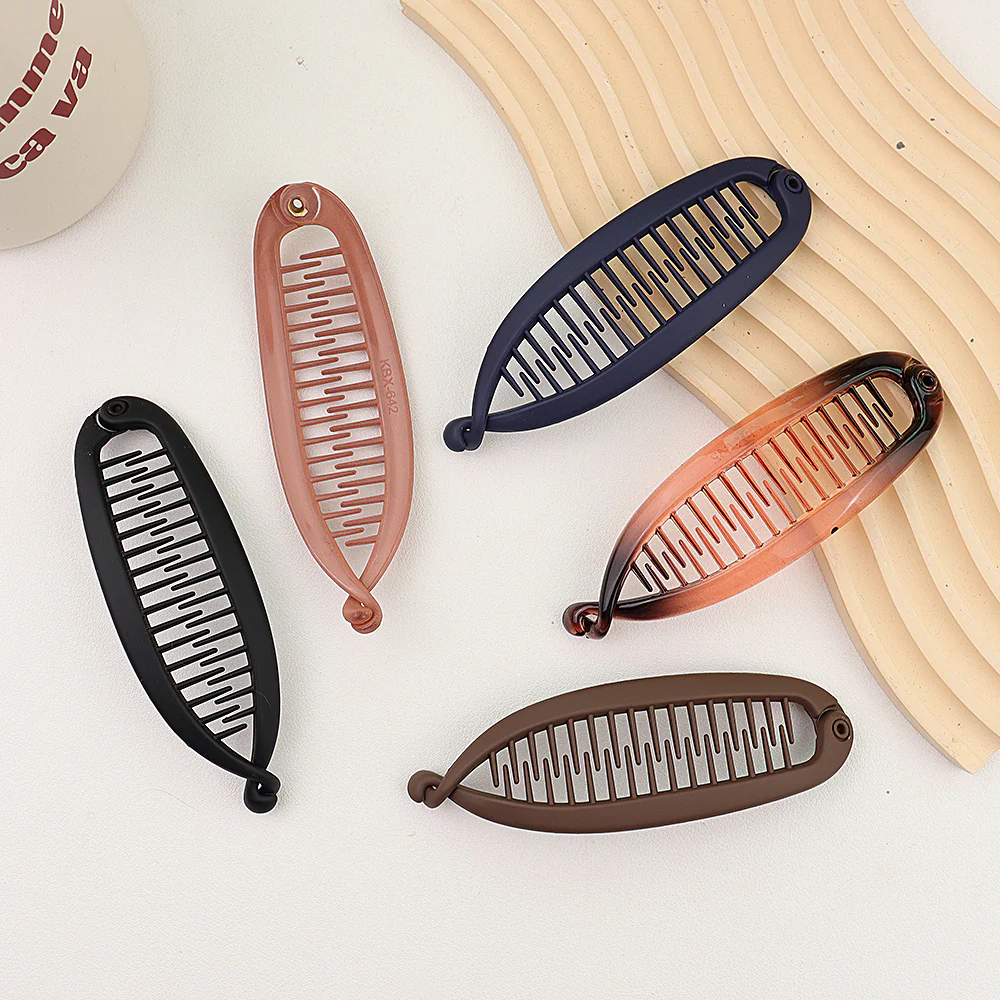 Classic Banana Hair Clip - Image 5