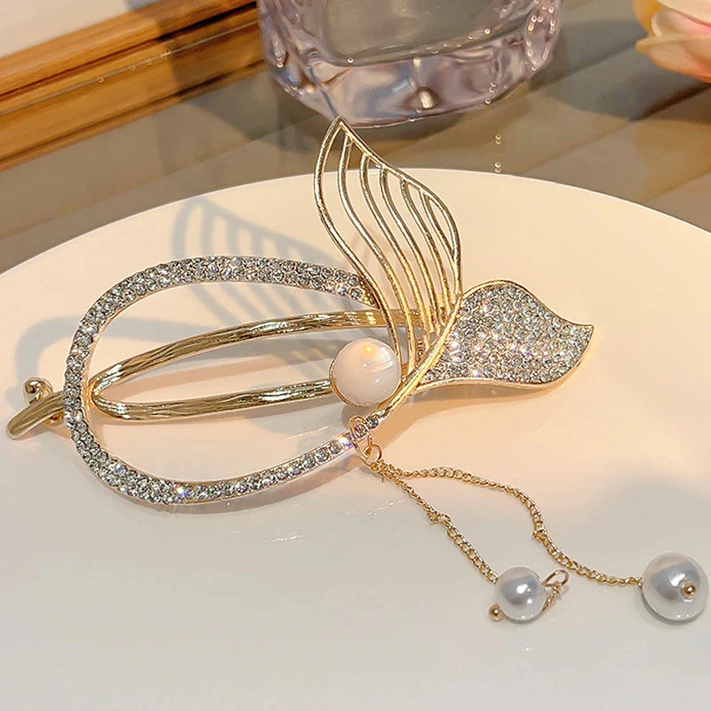 Elegant Pearl Tassel Hair Clip - Image 3