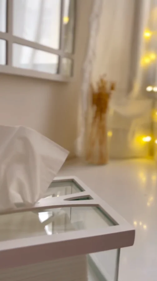 Glass tissue holder - Image 2