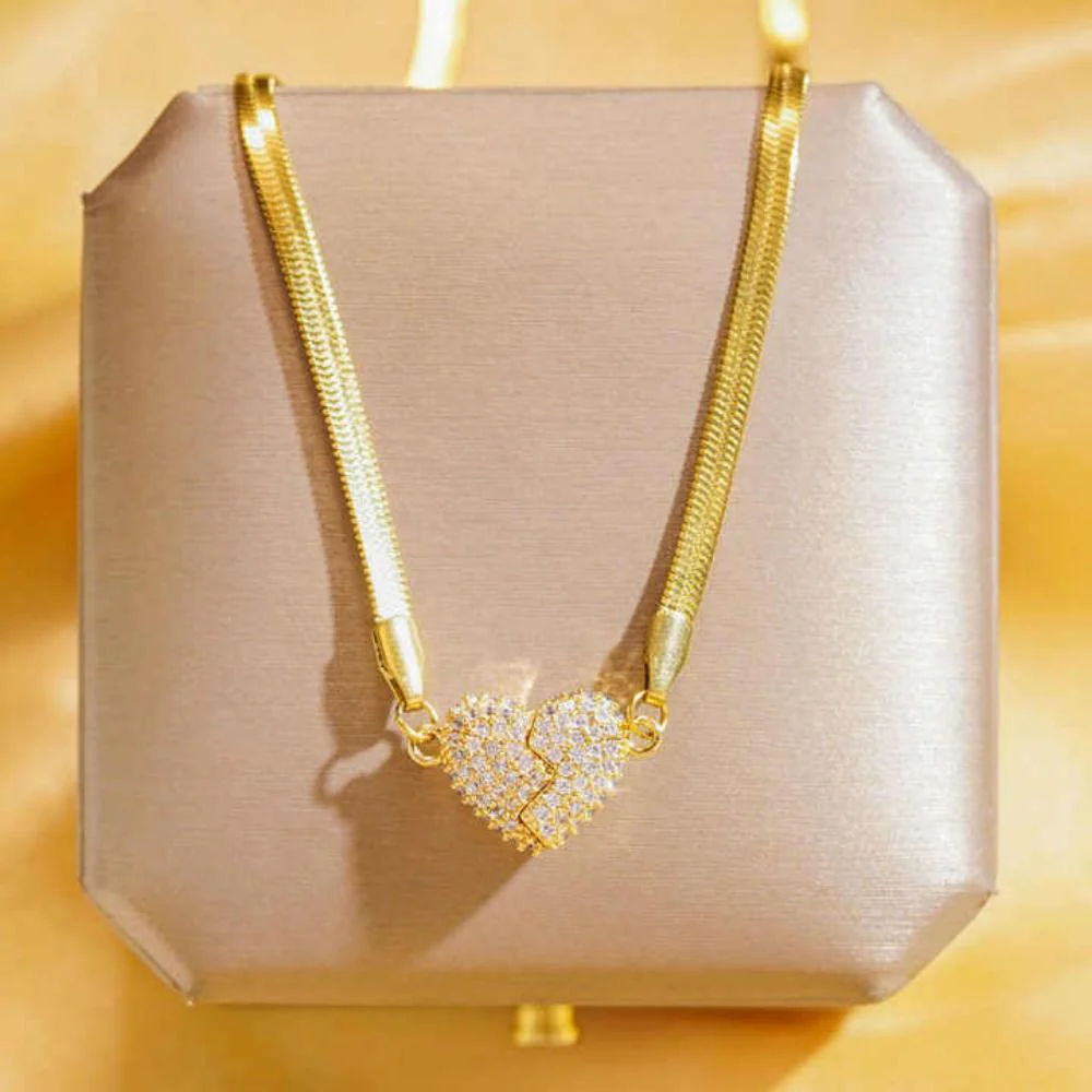 Magnetic Heart Shaped Pendant Neklace