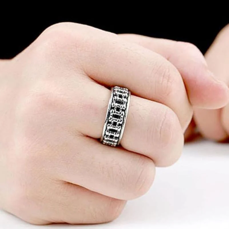 Stylish Chain Fidget Ring - Image 2