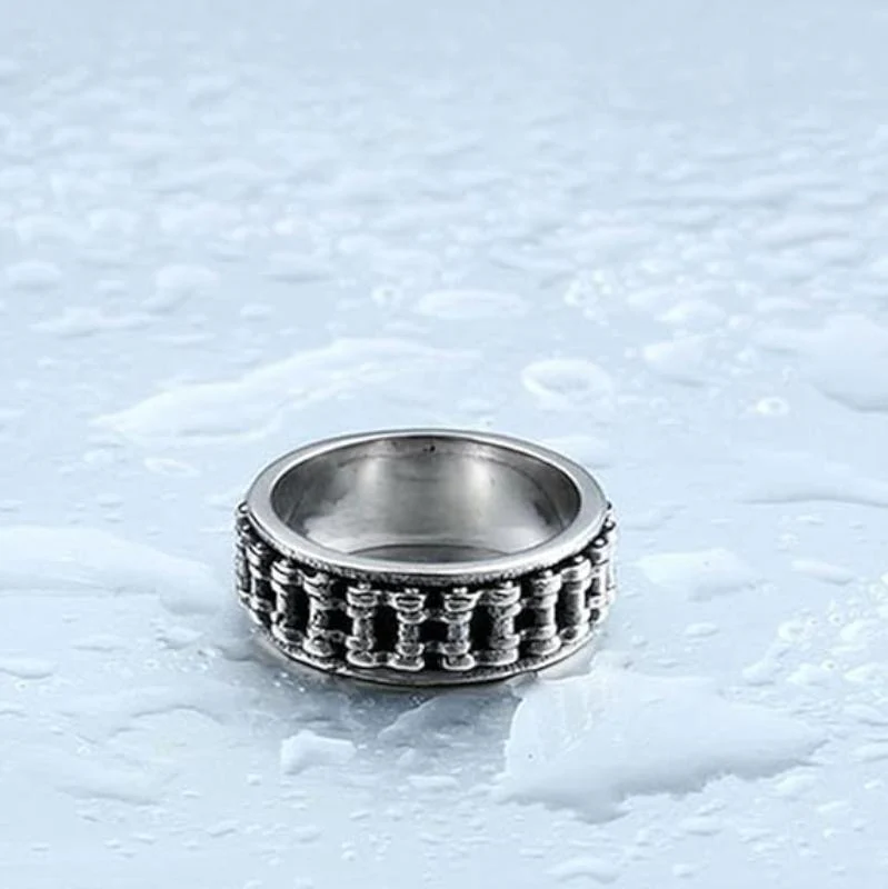 Stylish Chain Fidget Ring - Image 3