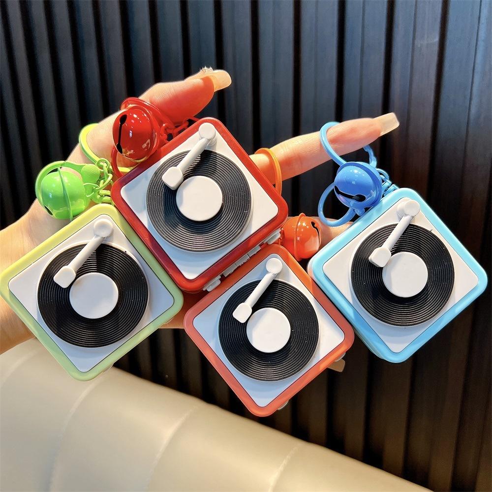 Vintage Mini Turntable Music Speaker - Image 5