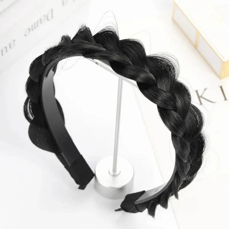 VWig Twist Braid Hairpin - Image 2
