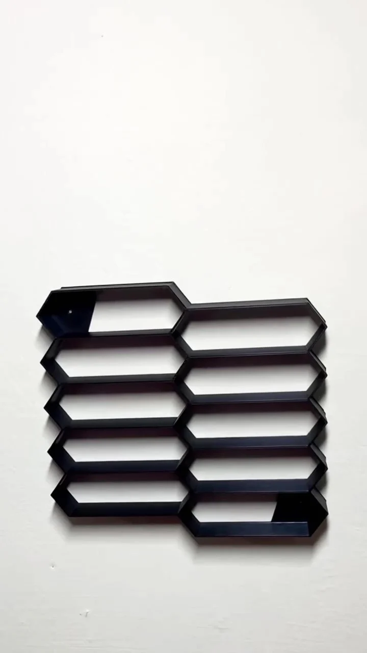 Wall mounted shelf for die cast cars - Image 6