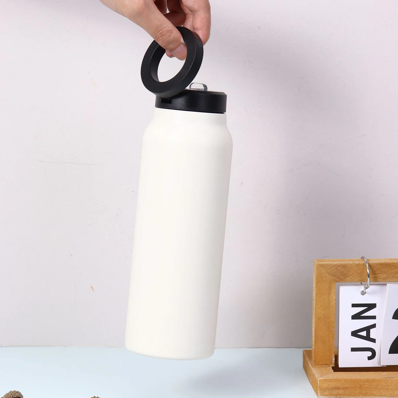 Water Bottle With Magnetic Phone Holder - Image 3